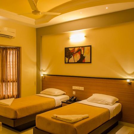 Kohinoor Hotels Erode Habitación foto